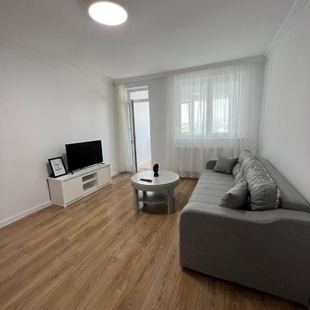 Sunny Apartment Center ซูชาวา ภายนอก รูปภาพ