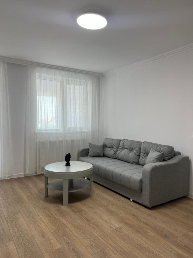 Sunny Apartment Center ซูชาวา ภายนอก รูปภาพ