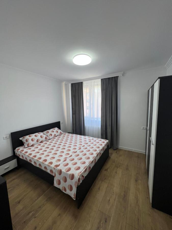 Sunny Apartment Center ซูชาวา ภายนอก รูปภาพ