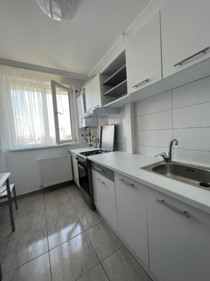 Sunny Apartment Center ซูชาวา ภายนอก รูปภาพ